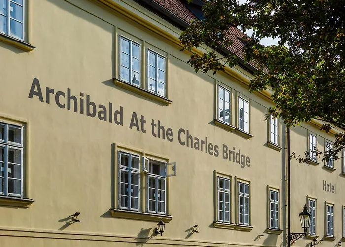 Kinderhotel Archibald At The Charles Bridge